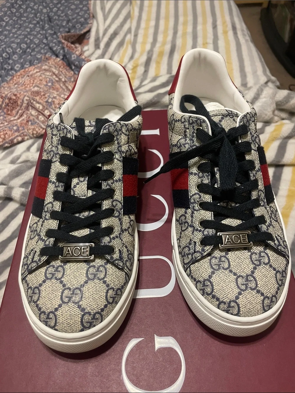 Gucci gg supreme